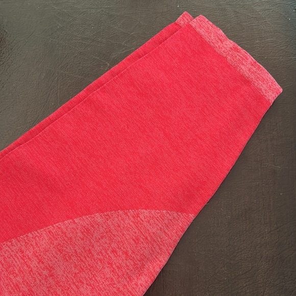 🧡 NWOT PINK Victoria's Secret Two-Tone Coral Seamless Activewear Leggings - Picture 9 of 12